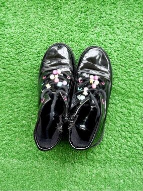 The Children's Place Black Patent Combat Boots Beaded Laces Kids' US 13